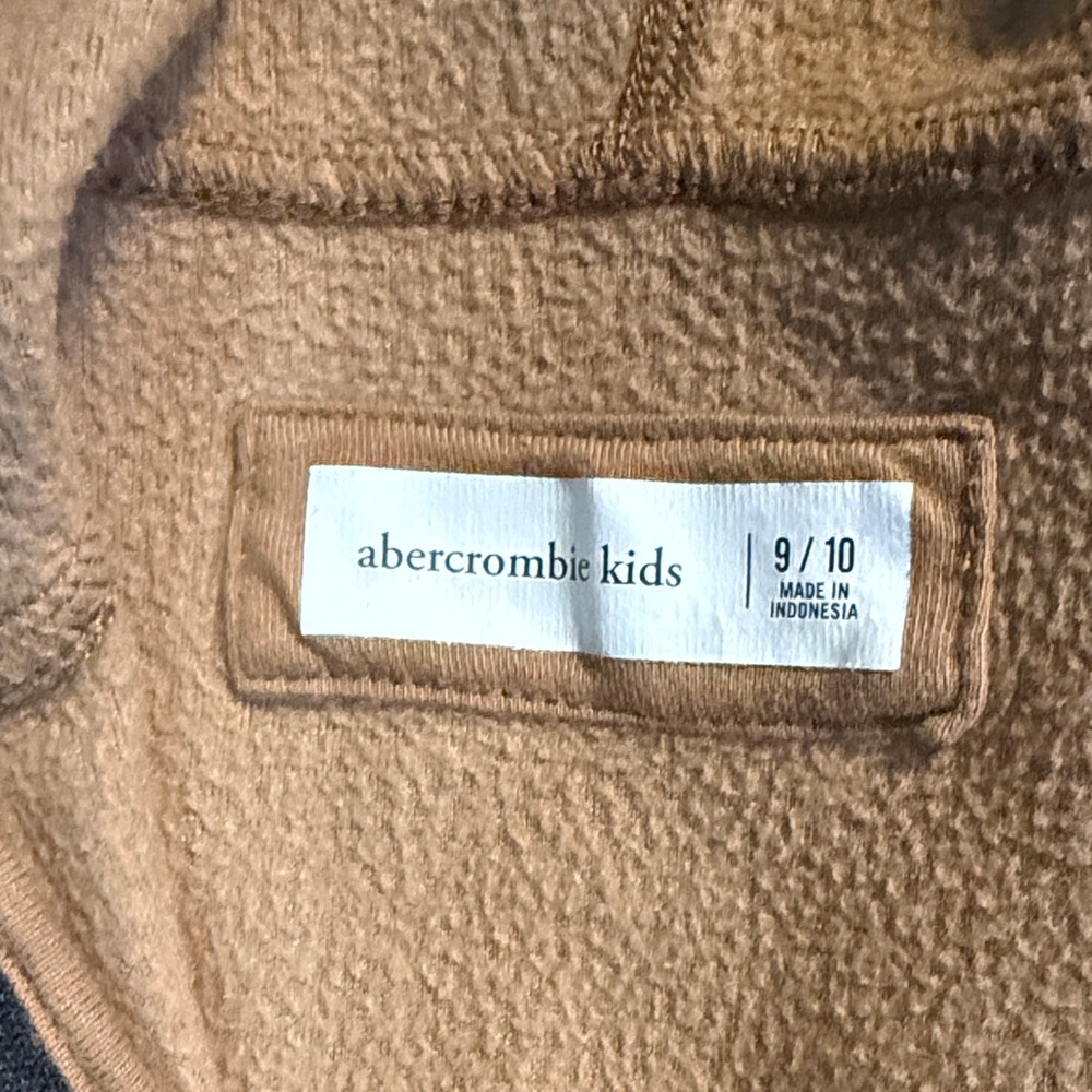 Abercrombie Kids cozy fleeceTan Jogger Set size 9/10 - Picture 2 of 3
